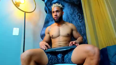 Snapshot of massimo_cruz chatting on October 13, 11:38 pm massimo_cruz online show from October 13, 11:38 pm