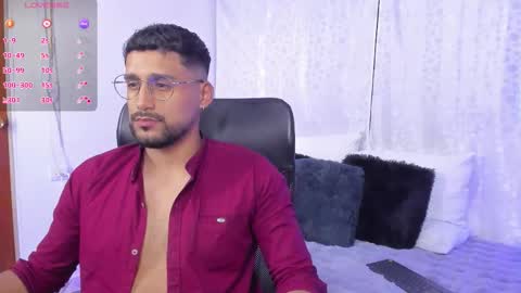 Snapshot of massimo_fenix chatting on November 5, 12:10 am Gabriel online show from November 5, 12:10 am