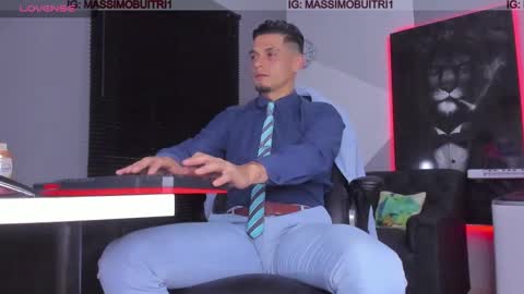 Snapshot of massimo_g chatting on December 6, 11:25 pm I am Massimo online show from December 6, 11:25 pm