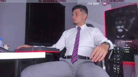 Snapshot of massimo_g chatting on January 21, 12:36 am I am Massimo online show from January 21, 12:36 am