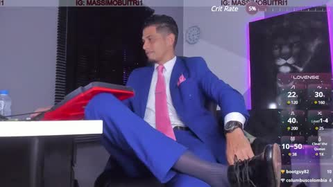 Snapshot of massimo_g chatting on January 25, 12:38 am I am Massimo online show from January 25, 12:38 am