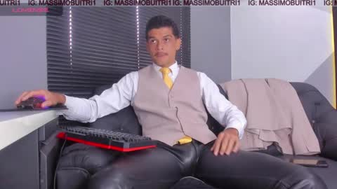 I am Massimo online show from April 29, 2:32 pm