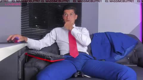 I am Massimo online show from May 3, 11:44 pm