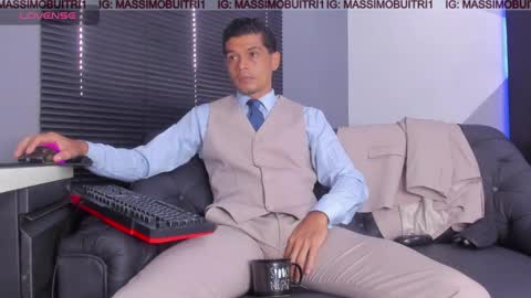 I am Massimo online show from May 8, 1:16 pm
