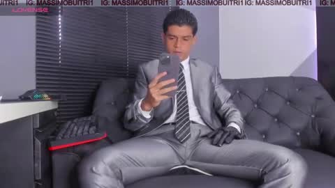 I am Massimo online show from May 9, 12:32 pm