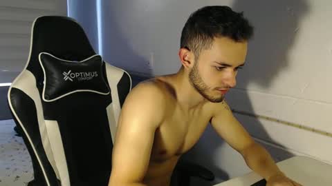 Snapshot of massimo_jiovano chatting on February 28, 2:53 pm massimo online show from February 28, 2:53 pm