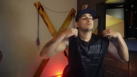 massimo_vidal online show from September 18, 12:51 pm