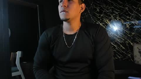 Snapshot of massimo_vidal chatting on April 17, 7:06 pm massimo_vidal online show from April 17, 7:06 pm