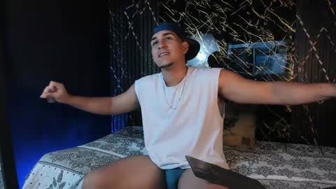 Snapshot of massimo_vidal chatting on May 15, 7:10 pm massimo_vidal online show from May 15, 7:10 pm