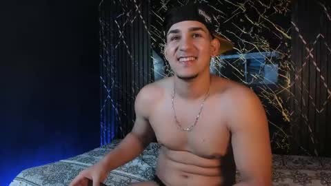 Snapshot of massimo_vidal chatting on May 17, 8:49 pm massimo_vidal online show from May 17, 8:49 pm