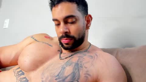 Snapshot of massimo_visconti chatting on September 25, 3:54 am massimo online show from September 25, 3:54 am