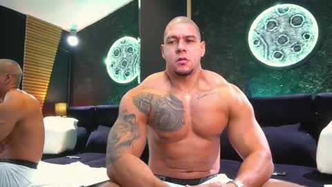 massimowalton2 online show from September 28, 3:39 pm