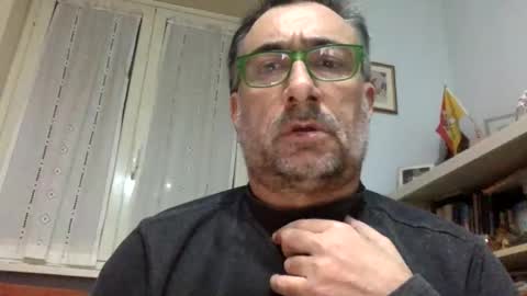 Snapshot of massimoxgiulia chatting on December 23, 12:57 am massimoxgiulia online show from December 23, 12:57 am