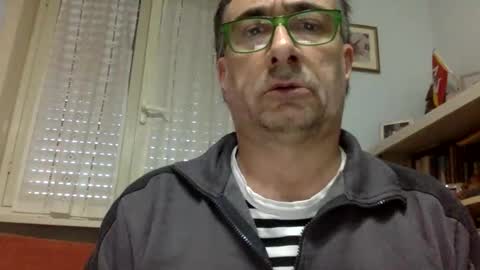 Snapshot of massimoxgiulia chatting on January 1, 7:09 am massimoxgiulia online show from January 1, 7:09 am