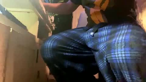 Snapshot of massivestar chatting on February 11, 6:30 am massivestar online show from February 11, 6:30 am