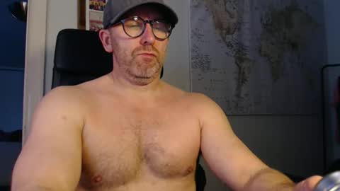 master8daddy69 online show from February 25, 10:19 pm