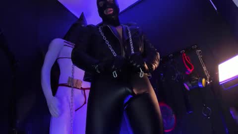 Snapshot of master_connor chatting on March 19, 12:25 am Master connor online show from March 19, 12:25 am