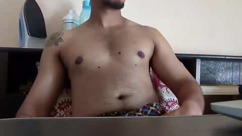 Snapshot of master_leoo chatting on March 2, 5:41 am master_leoo online show from March 2, 5:41 am