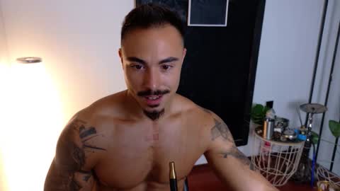 Snapshot of master_lukass chatting on November 11, 10:04 am master_lukass online show from November 11, 10:04 am