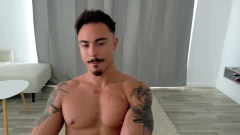 Snapshot of master_lukass chatting on May 19, 1:39 pm master_lukass online show from May 19, 1:39 pm