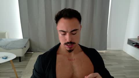 Snapshot of master_lukass chatting on May 21, 12:12 pm master_lukass online show from May 21, 12:12 pm