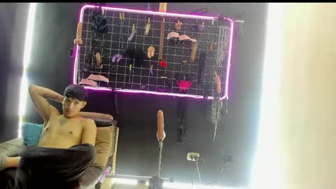 Axel And Melany online show from May 28, 2:25 pm