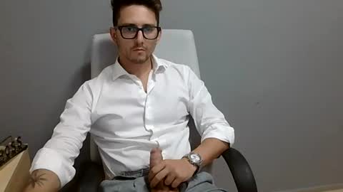Snapshot of masterboss_fl chatting on July 17, 11:39 am Master Boss online show from July 17, 11:39 am