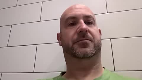 Snapshot of masterclass69er chatting on November 18, 9:14 am Bob online show from November 18, 9:14 am