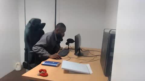 Masterdomfuck online show from June 10, 8:41 pm