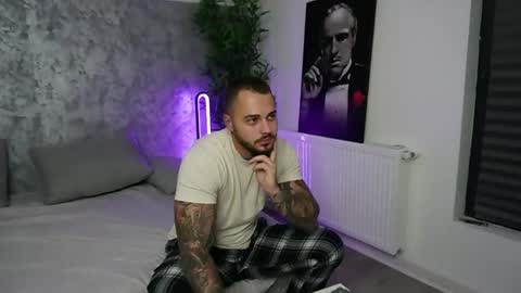 Snapshot of masterkingmuscle chatting on October 5, 8:29 pm masterkingmuscle online show from October 5, 8:29 pm