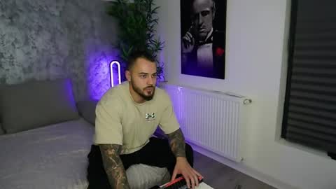 Snapshot of masterkingmuscle chatting on January 5, 8:01 pm masterkingmuscle online show from January 5, 8:01 pm