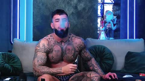 Snapshot of masterkingofmuscle chatting on December 11, 12:44 pm masterkingofmuscle online show from December 11, 12:44 pm