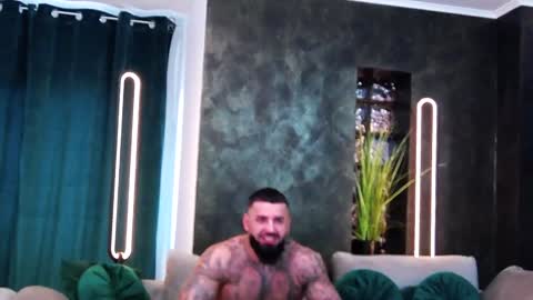 Snapshot of masterkingofmuscle chatting on January 22, 12:38 pm masterkingofmuscle online show from January 22, 12:38 pm