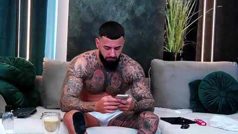 Snapshot of masterkingofmuscle chatting on January 24, 7:08 am masterkingofmuscle online show from January 24, 7:08 am