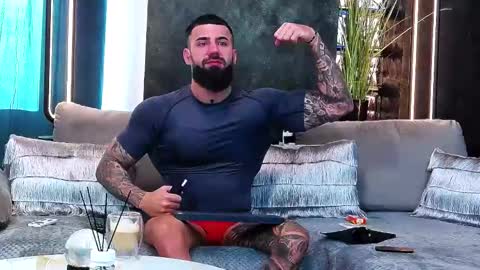 Snapshot of masterkingofmuscle chatting on February 10, 7:26 am masterkingofmuscle online show from February 10, 7:26 am
