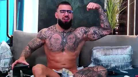 Snapshot of masterkingofmuscle chatting on March 6, 9:36 am masterkingofmuscle online show from March 6, 9:36 am