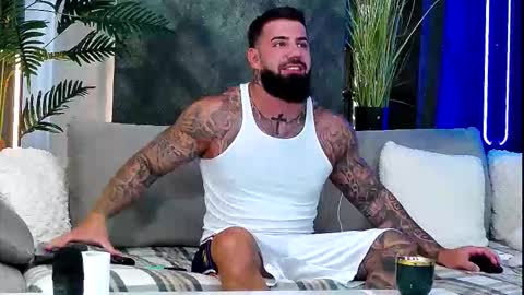 masterkingofmuscle online show from October 2, 6:42 am