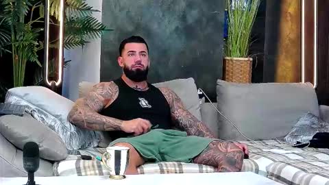 masterkingofmuscle online show from November 4, 7:51 am