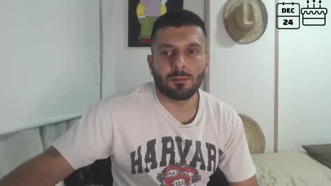 Snapshot of masterofinfatuation chatting on December 22, 3:11 am   online show from December 22, 3:11 am