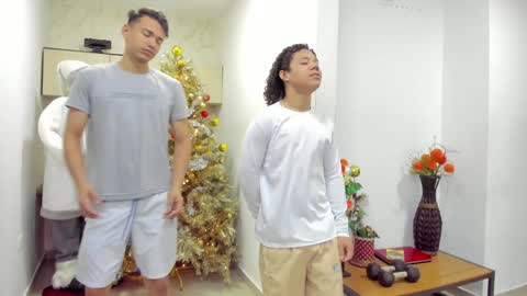Team Cris Darwin- Fernando- Stiven- David online show from December 16, 11:12 am