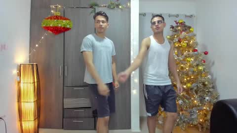 Team Cris Darwin- Fernando- Stiven- David online show from December 29, 11:18 am