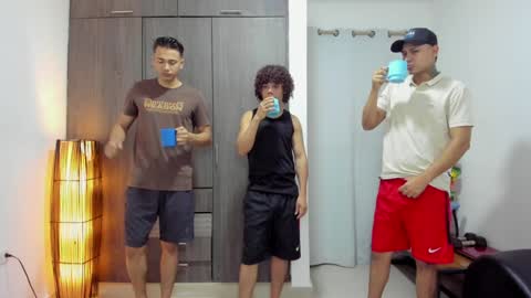 Team Cris Darwin- Fernando- Stiven- David online show from January 17, 11:06 am