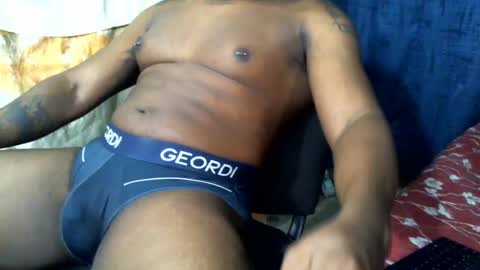 Snapshot of mastershow69 chatting on February 21, 6:18 am camilo online show from February 21, 6:18 am