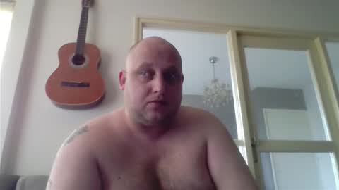 Snapshot of mastrubeertje1988 chatting on December 18, 12:33 pm mastrubeertje1988 online show from December 18, 12:33 pm