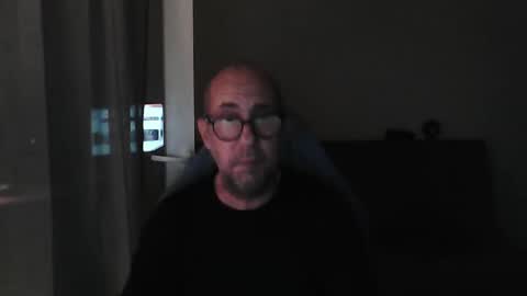 Snapshot of mat11efou chatting on October 8, 7:33 pm mat11efou online show from October 8, 7:33 pm