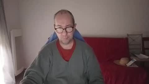 Snapshot of mat11efou chatting on November 1, 7:10 am mat11efou online show from November 1, 7:10 am