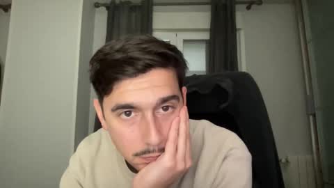 Aaron online show from February 5, 4:44 pm