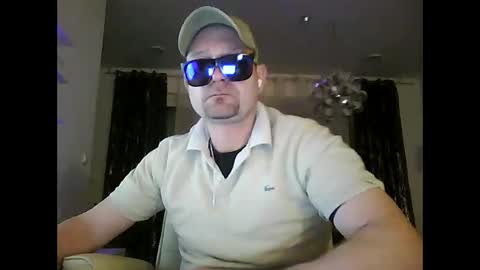 Marcel online show from December 16, 4:23 am