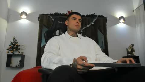 Snapshot of mateo_dilucajs1 chatting on December 3, 10:02 am mateo_dilucajs1 online show from December 3, 10:02 am