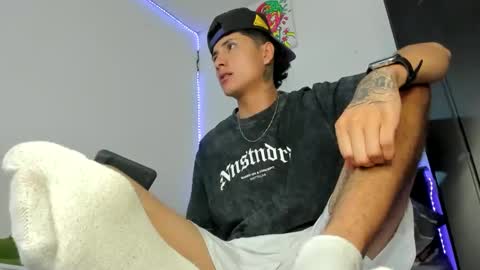 mateo_escobar online show from November 24, 4:01 am